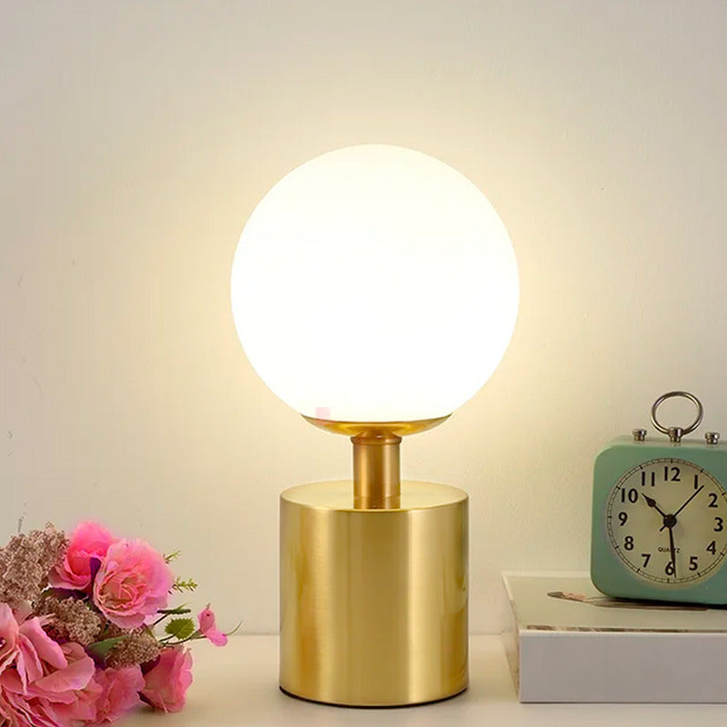 Velador Mesa Bronce Lámpara Led Diseño Elegante Buena Luz Bronce